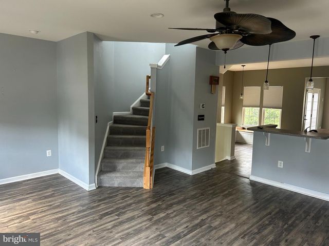 221 WOODSTREAM BLVD, Stafford, VA 22556
