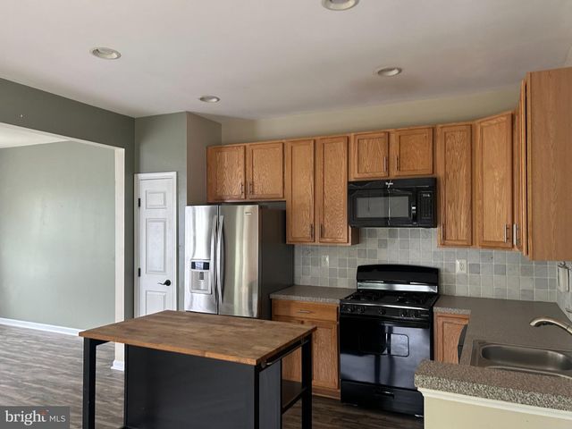 221 WOODSTREAM BLVD, Stafford, VA 22556