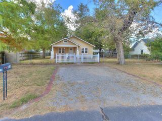 419 E Apache Street, Norman, OK 73071