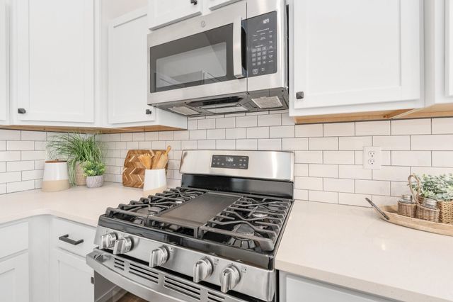 2152 E Elk Ridge Ave, Goddard, KS 67052