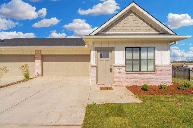 2152 E Elk Ridge Ave, Goddard, KS 67052