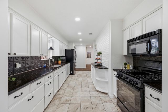 6602 Lyons Road, Garland, TX 75043