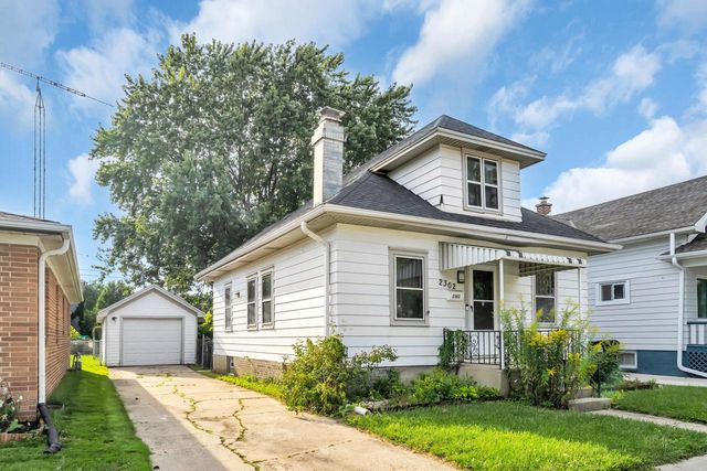 2302 Blake AVENUE, Racine, WI 53404