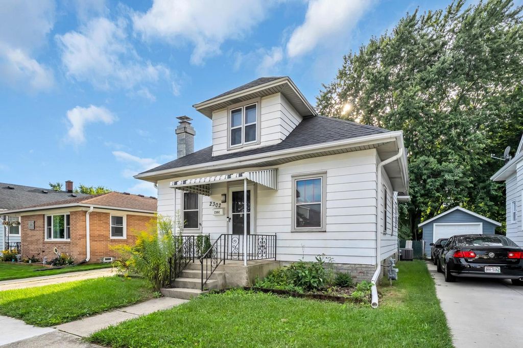 2302 Blake AVENUE, Racine, WI 53404