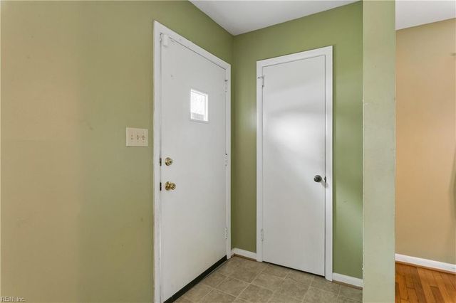 130 Albany DR, Hampton, VA 23666
