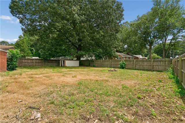 130 Albany DR, Hampton, VA 23666