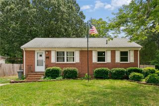 130 Albany DR, Hampton, VA 23666
