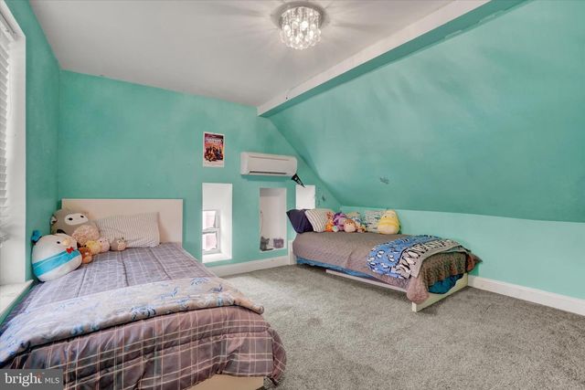 2405 S QUEEN ST, York, PA 17402