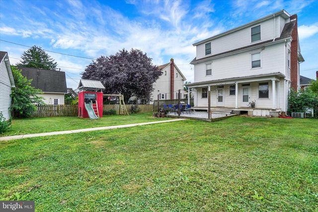 2405 S QUEEN ST, York, PA 17402
