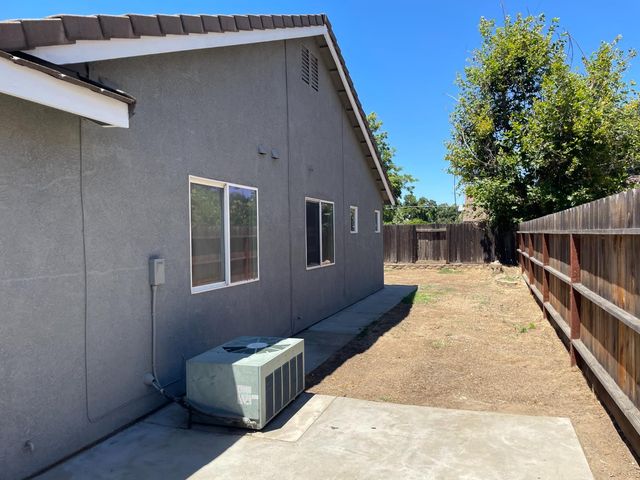 2529 Rushing River Dr, Ceres, CA 95351