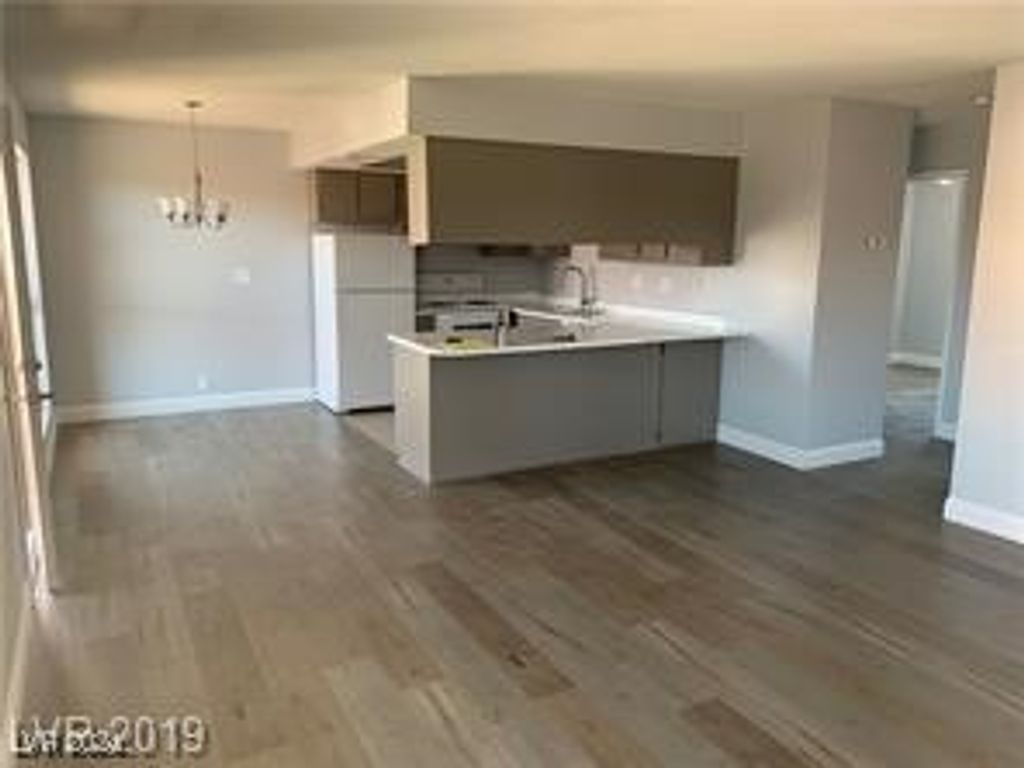 4300 North Lamont Street 281, Las Vegas, NV 89115