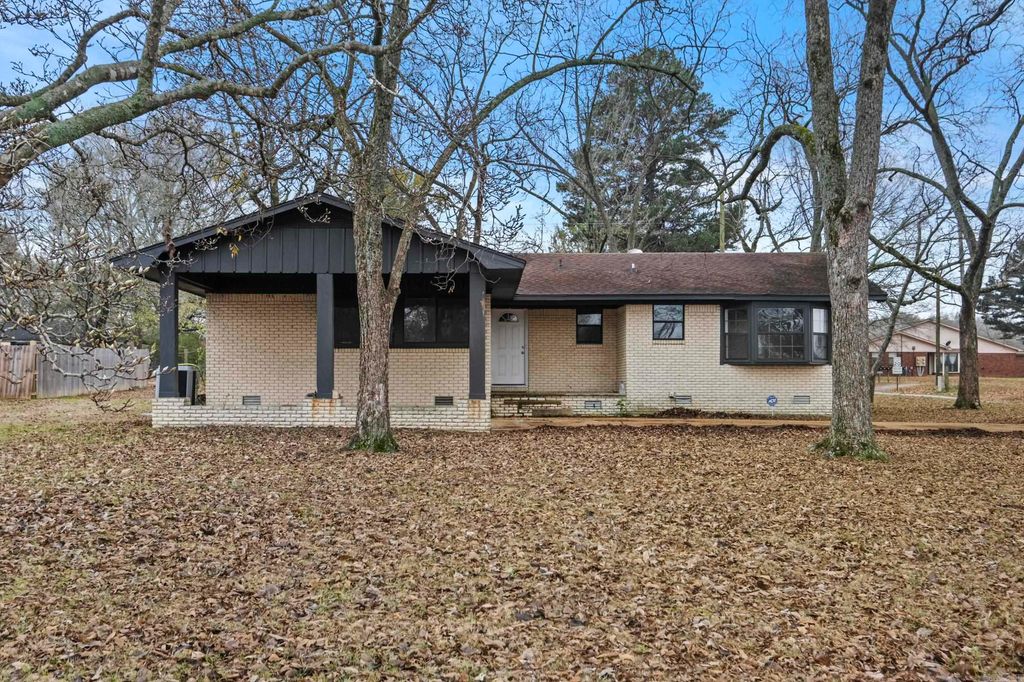 1306 N Lemon Street, Beebe, AR 72012