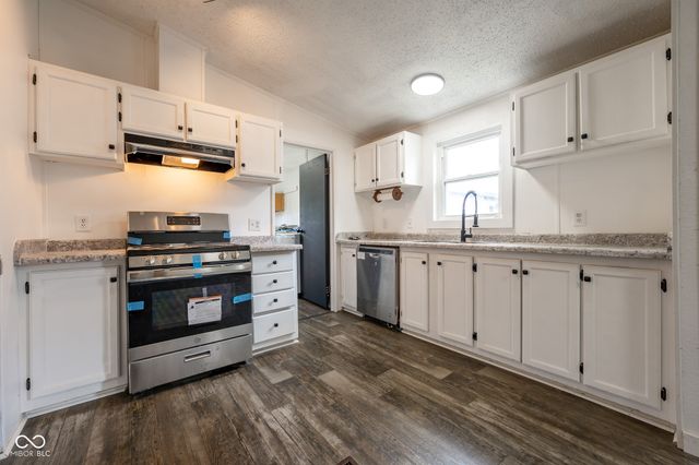 32 Martinsville Street, Greencastle, IN 46135