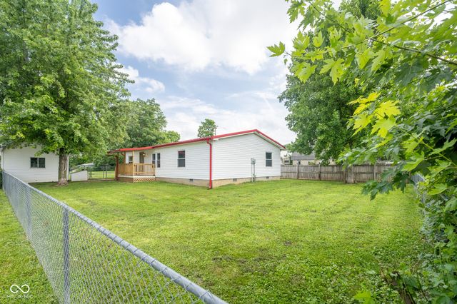 32 Martinsville Street, Greencastle, IN 46135