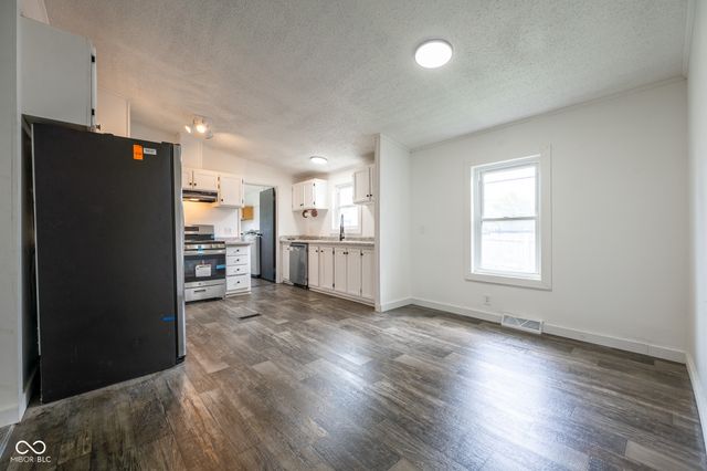 32 Martinsville Street, Greencastle, IN 46135