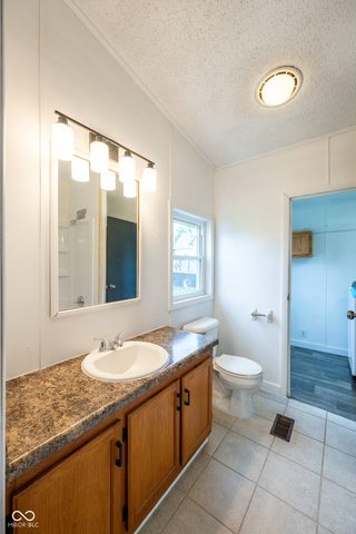 32 Martinsville Street, Greencastle, IN 46135