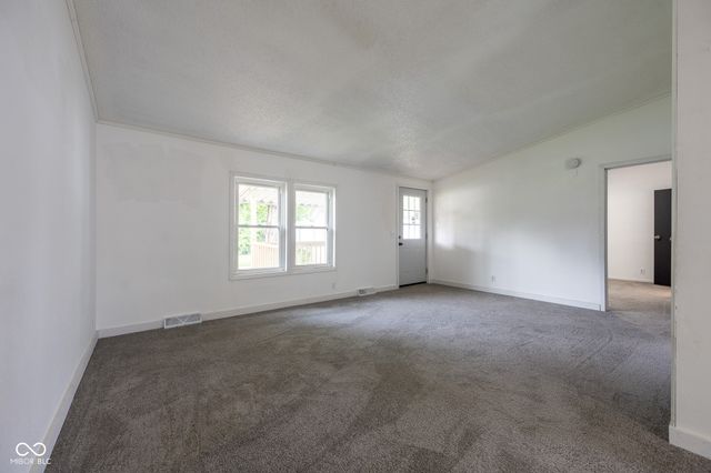 32 Martinsville Street, Greencastle, IN 46135