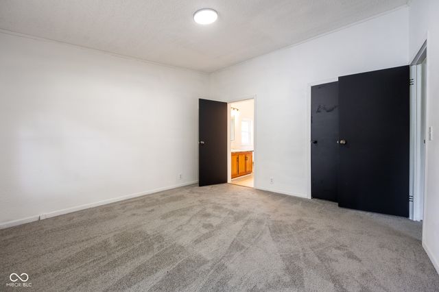 32 Martinsville Street, Greencastle, IN 46135