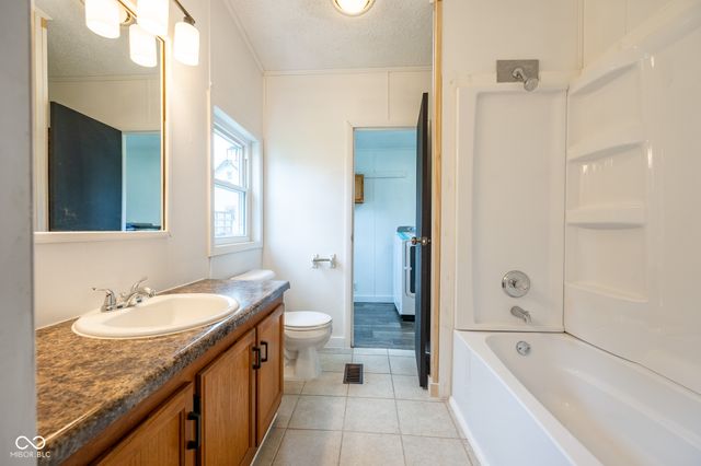 32 Martinsville Street, Greencastle, IN 46135