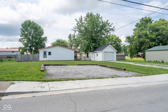 32 Martinsville Street, Greencastle, IN 46135
