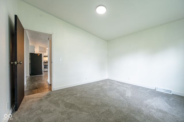 32 Martinsville Street, Greencastle, IN 46135