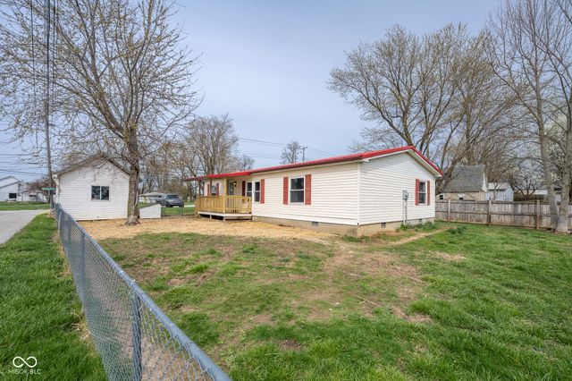 32 Martinsville Street, Greencastle, IN 46135