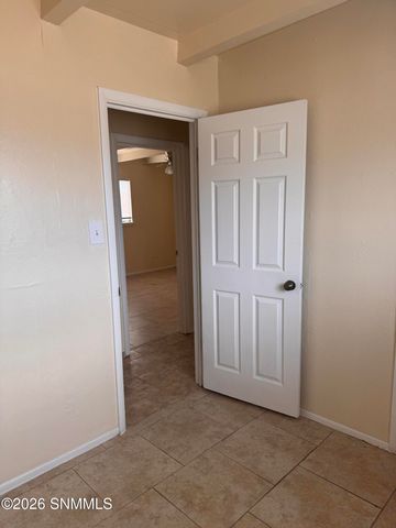 2100 Skyway Drive, Las Cruces, NM 88001