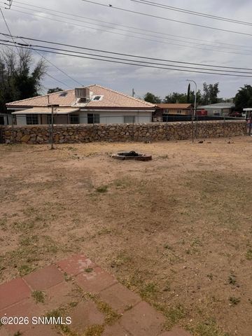 2100 Skyway Drive, Las Cruces, NM 88001