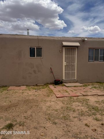 2100 Skyway Drive, Las Cruces, NM 88001