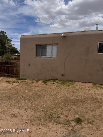 2100 Skyway Drive, Las Cruces, NM 88001