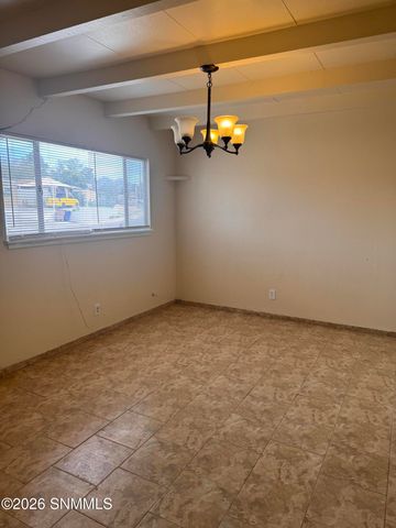 2100 Skyway Drive, Las Cruces, NM 88001