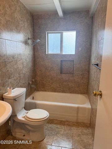 2100 Skyway Drive, Las Cruces, NM 88001