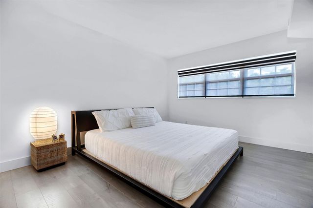 3611 Oaks Clubhouse Drive 203, Pompano Beach, FL 33069