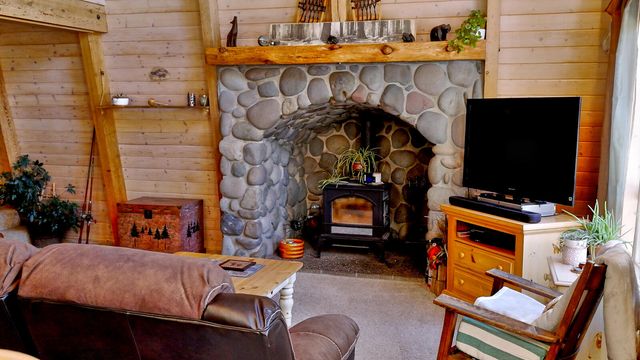 17277 Willow Court, Bend, OR 97707