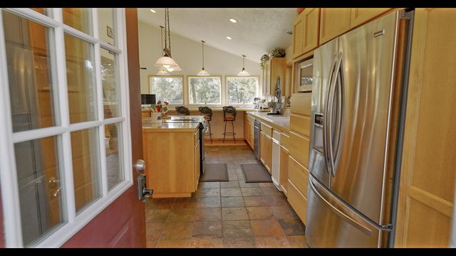 17277 Willow Court, Bend, OR 97707