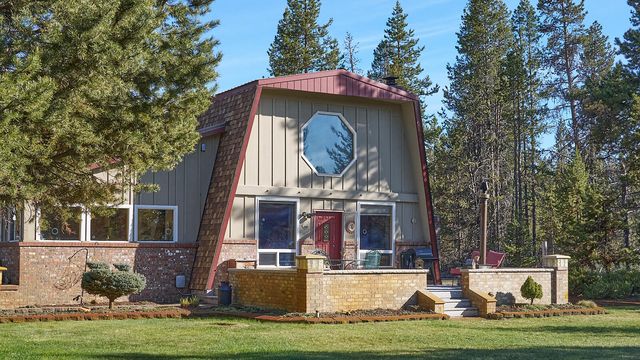 17277 Willow Court, Bend, OR 97707