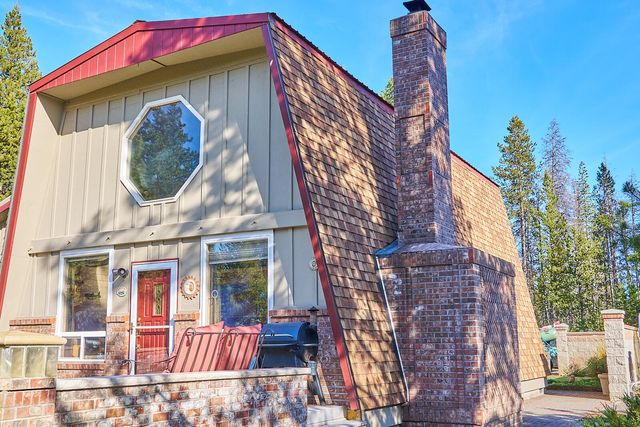 17277 Willow Court, Bend, OR 97707