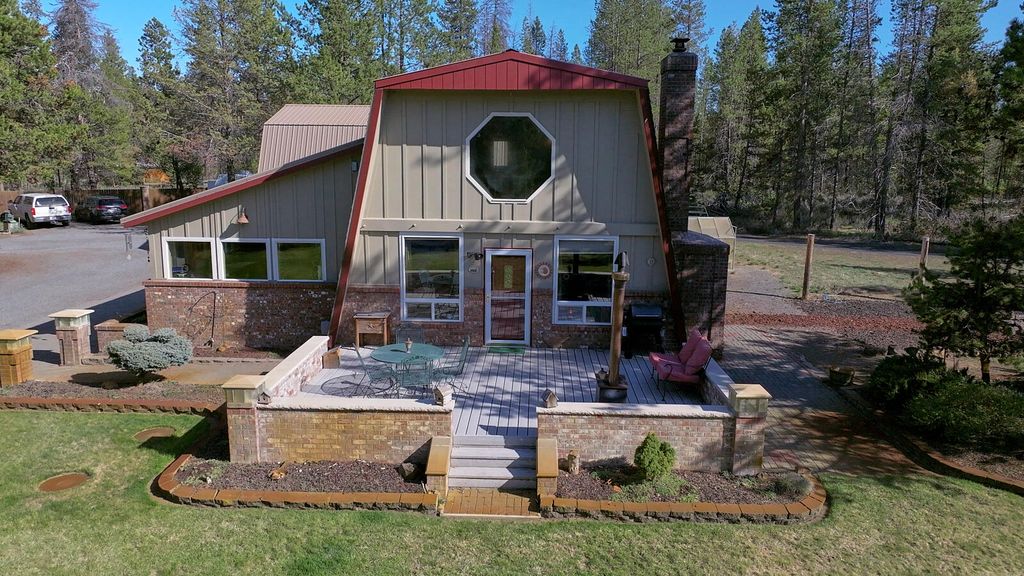 17277 Willow Court, Bend, OR 97707