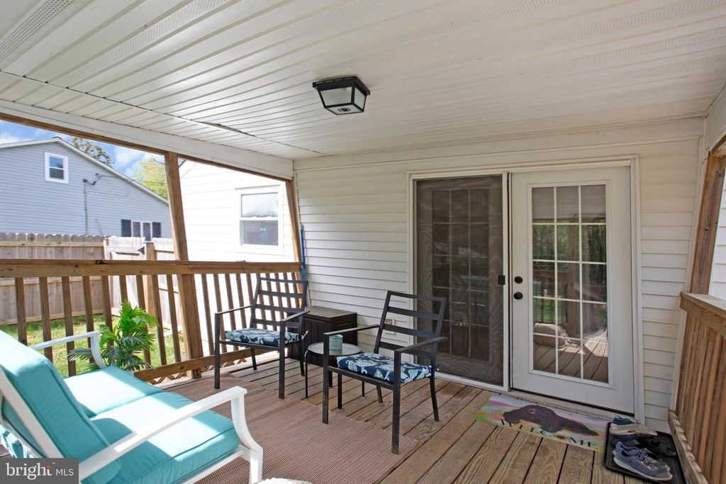 Image 26 of property listing at 114 RIVER RD, Edgewater, MD 21037