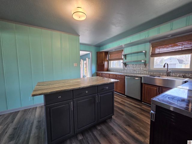 6421 Benton Road, Paducah, KY 42003