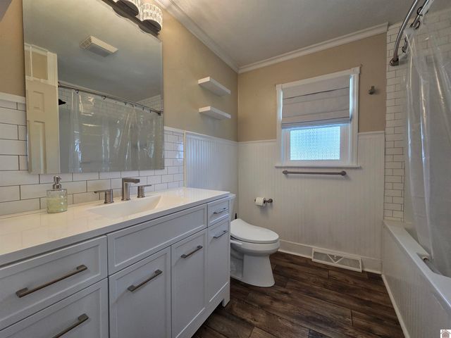 6421 Benton Road, Paducah, KY 42003