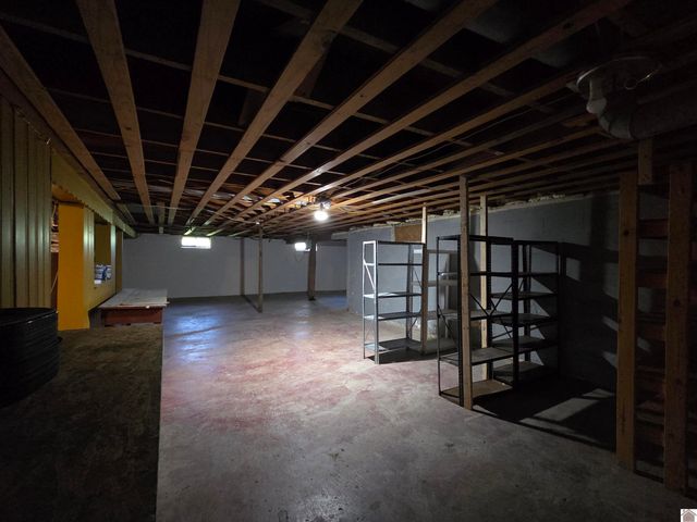 6421 Benton Road, Paducah, KY 42003