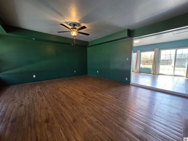 6421 Benton Road, Paducah, KY 42003