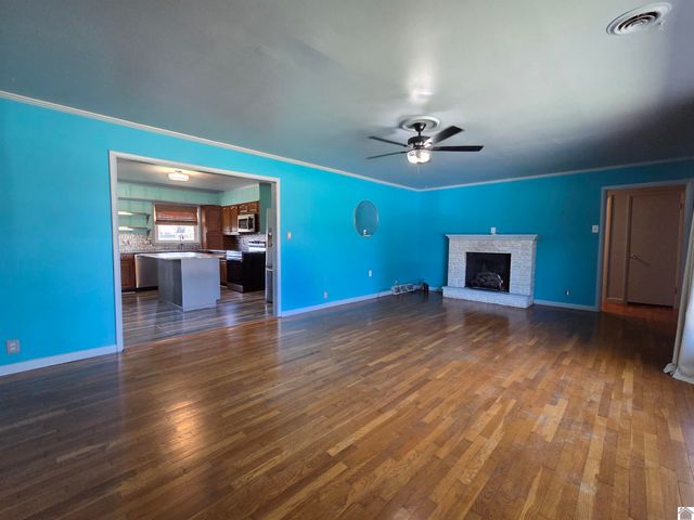 6421 Benton Road, Paducah, KY 42003