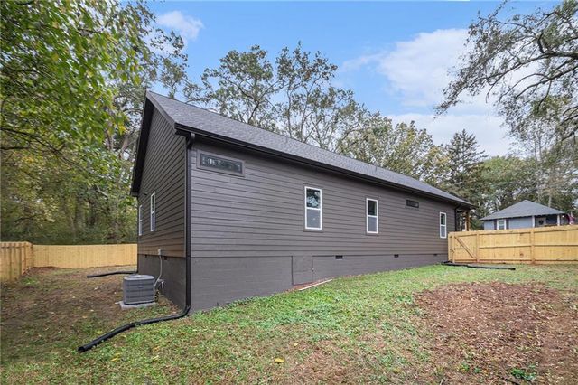 93 Arnco 2nd Street, Newnan, GA 30263