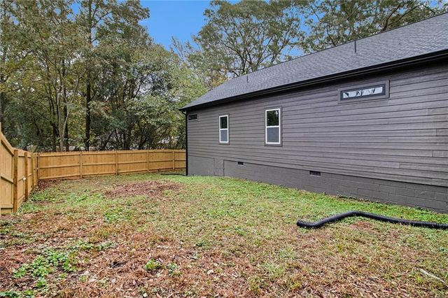 93 Arnco 2nd Street, Newnan, GA 30263
