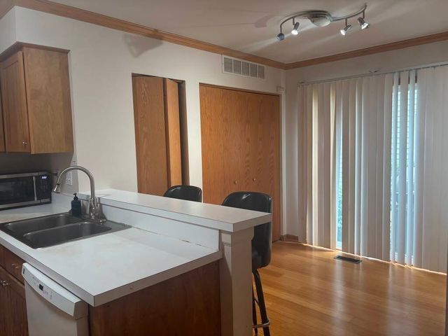 1209 Orleans Drive, Mundelein, IL 60060