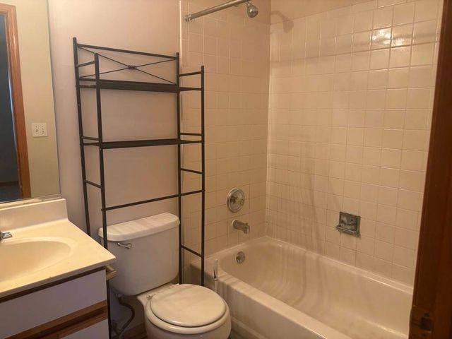 1209 Orleans Drive, Mundelein, IL 60060