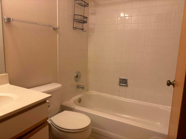 1209 Orleans Drive, Mundelein, IL 60060