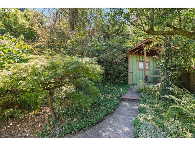 17295 HANNEMAN Ct, Gladstone, OR 97027
